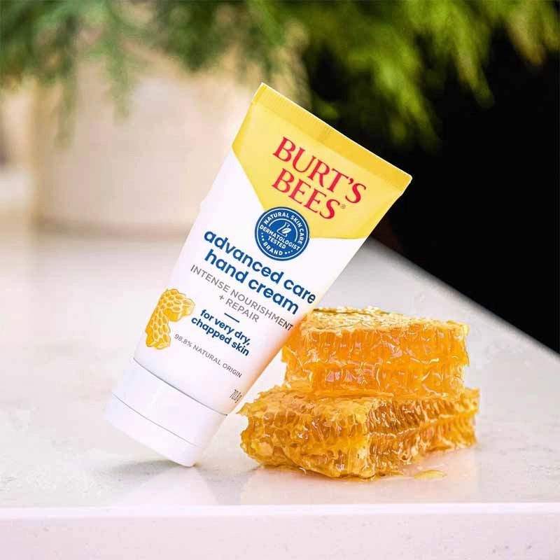 Burt's Bees Advanced Care Hand Cream - Very Dry. Chapped Skin