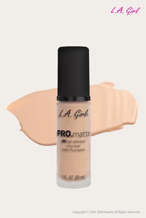 L.A GIRL PRO MATTE FOUNDATION 1oz